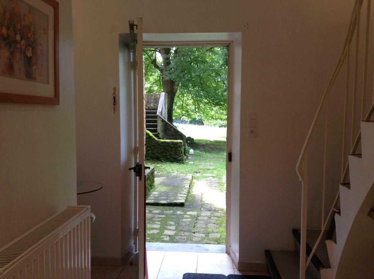 Gite Dans Un Domaine Historique Chevreuse Exterior photo